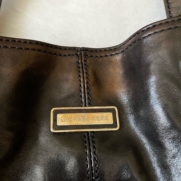 Black Michael Kors bag. - Picture 2 of 4